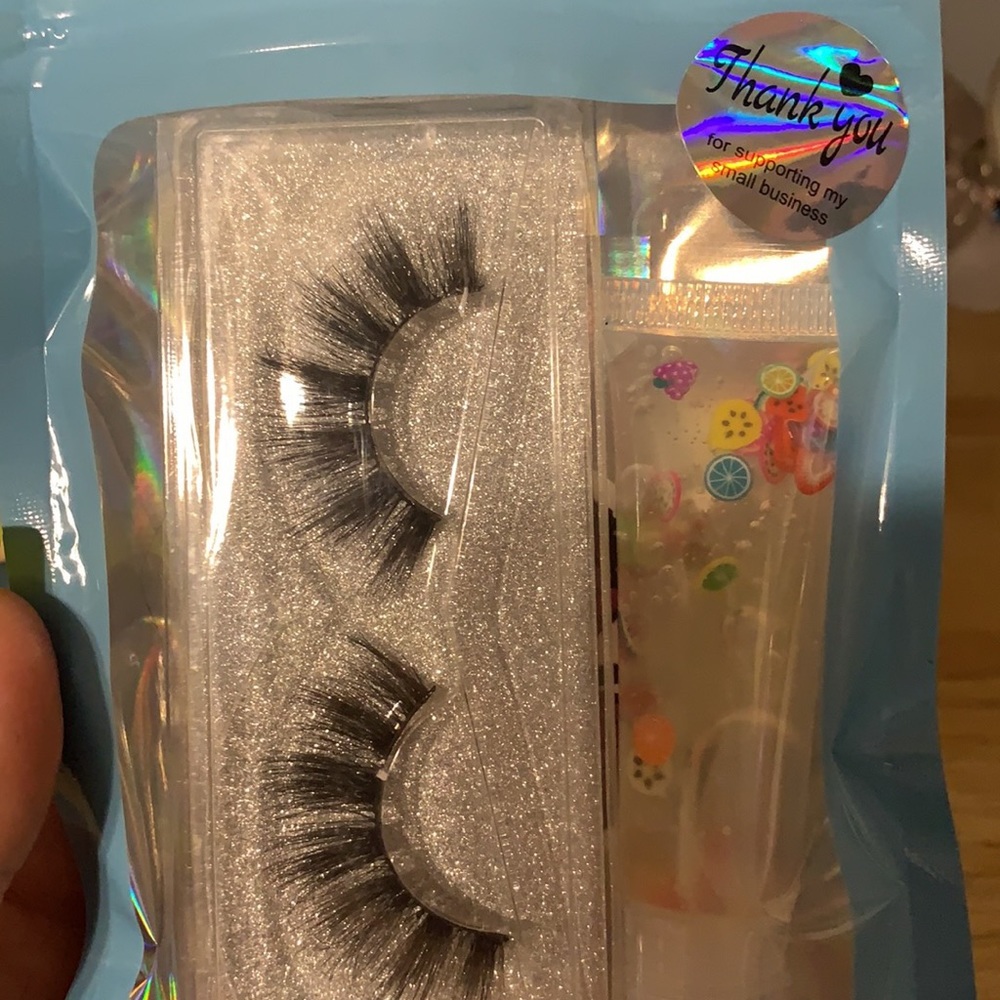 Eyelashes and lipgloss